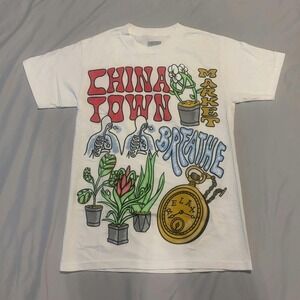 Chinatown Market Breathe Relax Flower T Shirt‎ Small